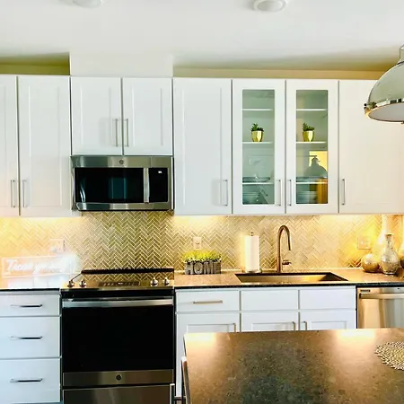 Lavish 1 Bedroom Suite-Downtown Dallas